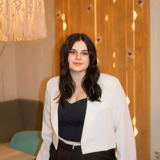 Анна Петраченко